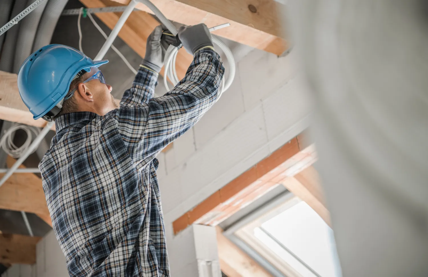 Eletrician Near You | SmarTech Licensed Electrician
