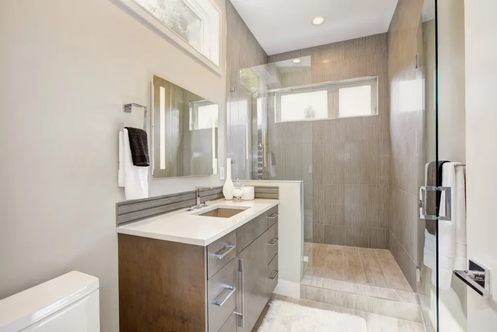 Glass Shower Doors Near You | Glass Innovation